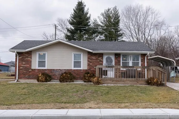 504 S SUGAR ST, Brownstown, IN 47220 Single Family Residence For Sale  MLS# 21961621