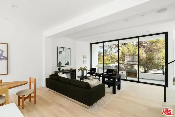 861 1/2 Hyperion Avenue, Los Angeles, CA 90029 for Rent