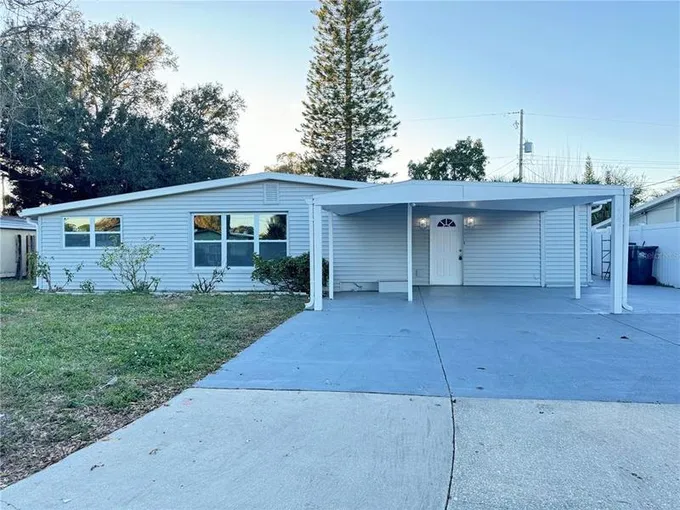 4928 Cresthill Drive, Tampa, FL 33615 for Sale