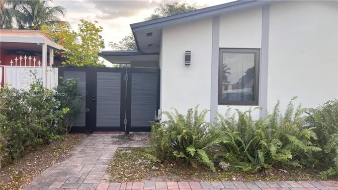 13030 Southwest 84th Street, Unit B, Miami, FL 33183 for Rent