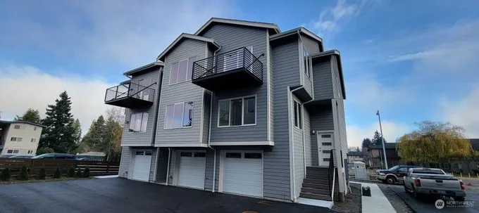 13243 Ambuam Blvd SW #G, Burien, WA 98146 - MLS 2186216 for Sale