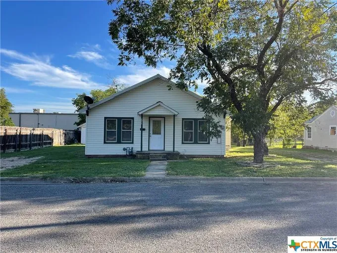 1412 Saunders Street, Gatesville, TX 76528 for Sale