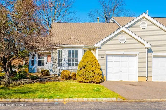 52 Perri Road, Freehold, NJ 07728  624348713 for Sale
