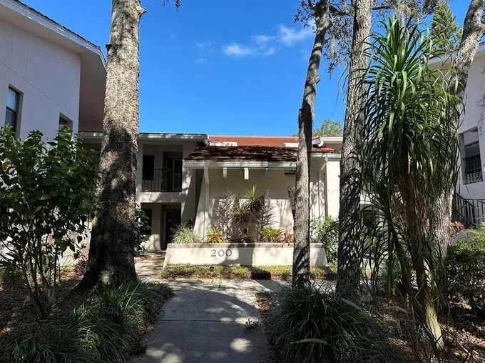 300 S Florida Ave #200 B, Tarpon Springs, FL 34689 - MLS U8228906 for Sale