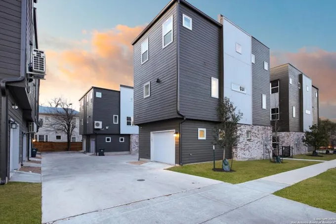 210 West Poplar Street, Unit 101, San Antonio, TX 78212 for Sale