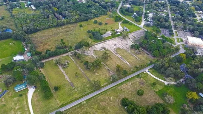 2214 Mamie Ford Road, Alvin, TX 77511 for Sale