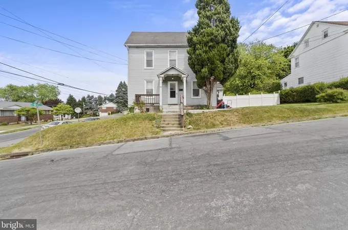 129 N Jasper St, Allentown, PA 18109 - MLS PALH2005782 for Sale