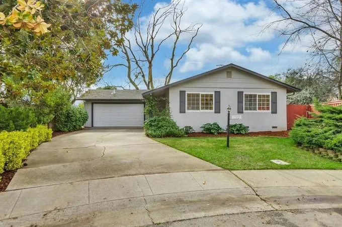 1702 Magnolia Pl, Davis, CA 95618 - MLS 223118239 for Sale