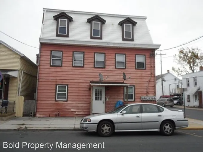 342 N 5th St Apt 5  342 N 5th St for Sale