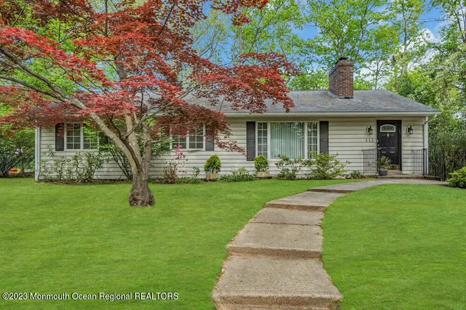 111 Autumn Road, Lakewood, NJ 08701 for Sale