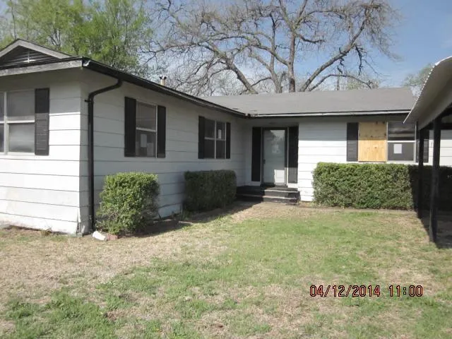 402 N Hughes St, HOWE, TX 75459 for Sale