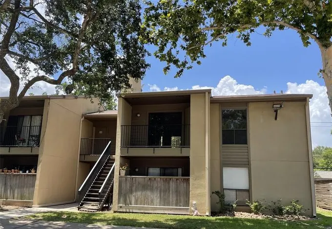 3300 Pebblebrook Dr #112, Seabrook, TX 77586 for Sale