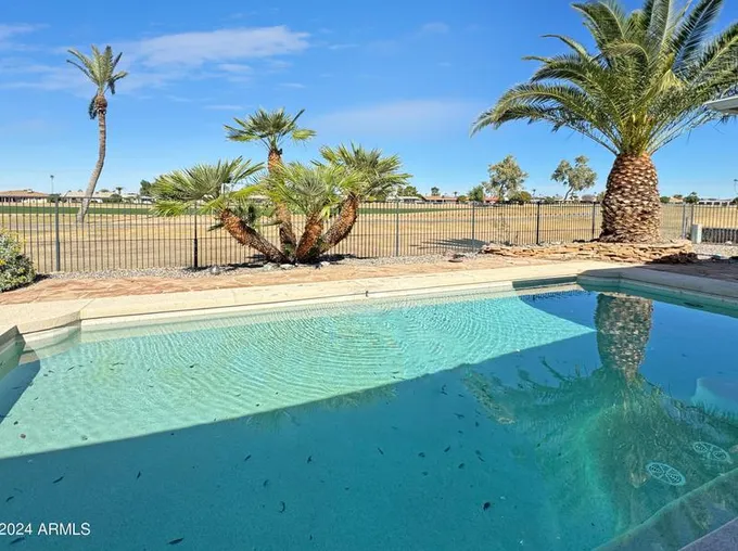 10720 W Tropicana Cir, Sun City, AZ 85351 - MLS 6659728 for Sale
