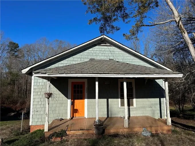 309 Lakeside Drive, Westminster, SC 29693 for Sale