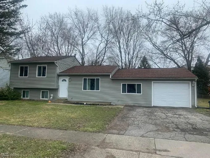 9818 BLANTON DR, Windham, OH 44288 Single Family Residence For Sale  MLS# 5015493