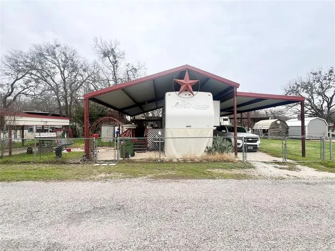 3806 Aguila Trl, Granbury, TX 76048 for Sale