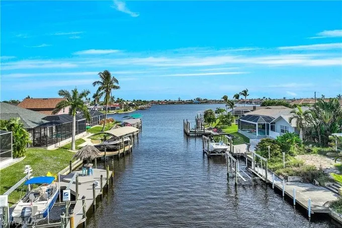 Cape Coral, Lee County, FL Lakefront Property, Waterfront Property, House for sale Property ID: 418363399
