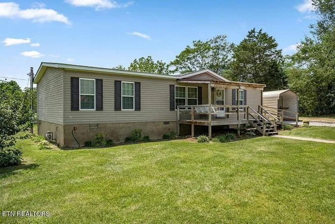 114 PEELED CHESTNUT LN, Sparta, TN 38583 Single Family Residence For Sale  MLS# 1250472 for Rent