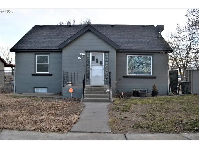 900 8th Street, Umatilla, OR 97882 for Sale