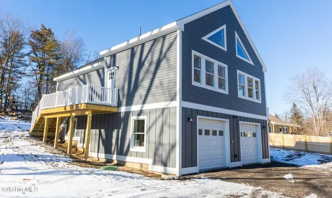 14 Iroquois St, Lanesborough, MA 01237 - MLS 242478 for Sale
