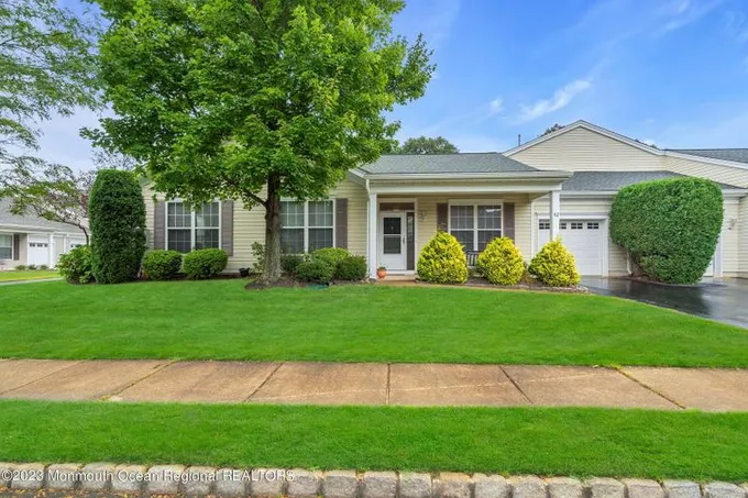 Lakewood, Ocean County, NJ House for sale Property ID: 417559246