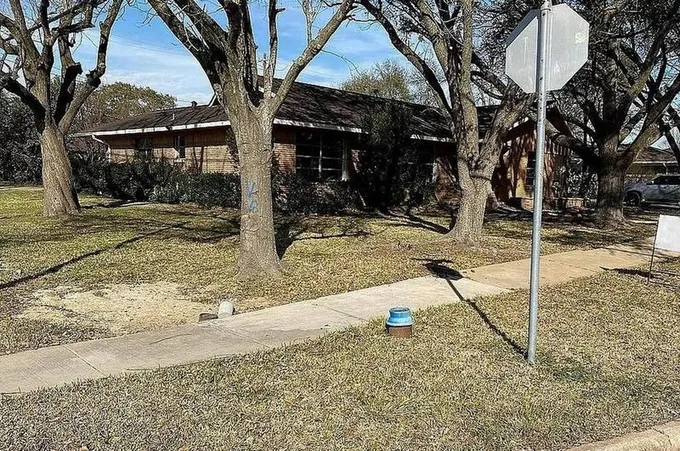 8103 Glenvista St, Houston, TX 77061 - MLS 95358092 for Sale