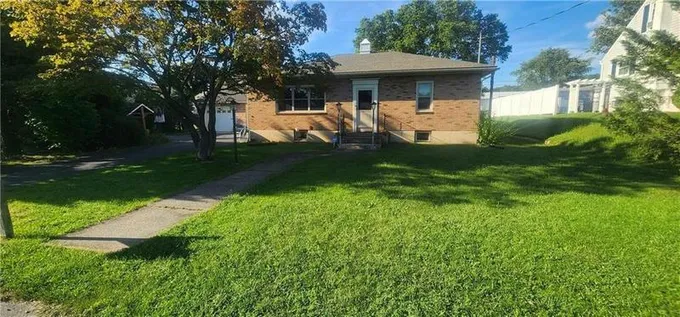 713 E LYNNWOOD ST, Salisbury Twp, PA 18103 Single Family Residence For Sale  MLS# 732834