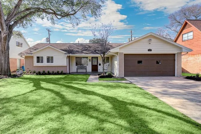 4407 Grass Valley St, Houston, TX 77018 for Sale