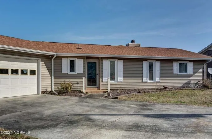905 Grenada Court, New Bern, NC 28560  624373218 for Sale