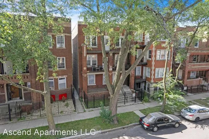 6136 S Eberhart - 6136-Unit  6136 S Eberhart for Sale