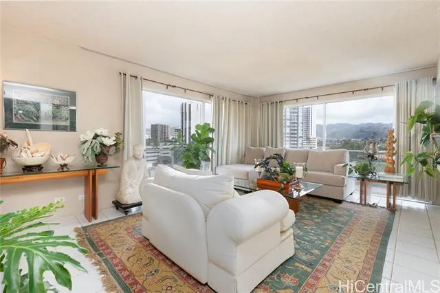 240 Makee Road 6C, Honolulu HI 96815 for Sale