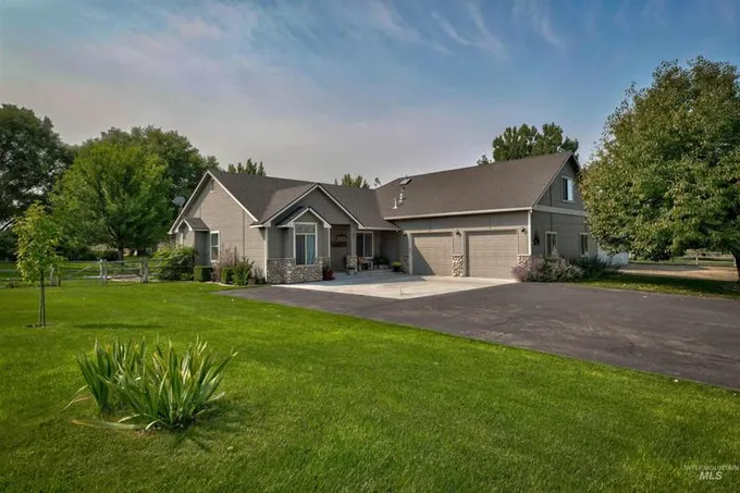 8127 SAGE RUN LN, Middleton, ID 83644 Single Family Residence For Sale  MLS# 98899177