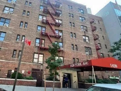 York Ave Apt 2a for Sale