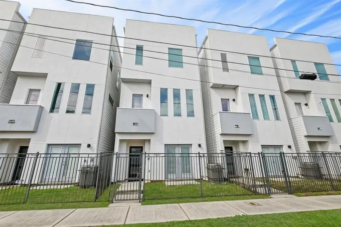 6322 Culberson St, Houston, TX 77021 for Sale