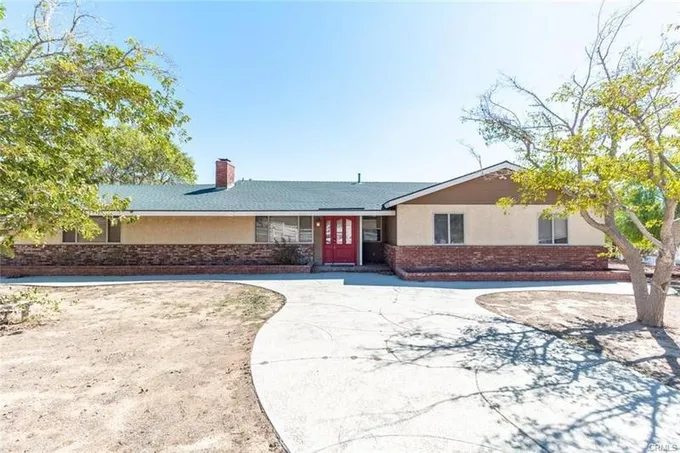 34646 Florencell Avenue, Acton, CA 93510 for Sale