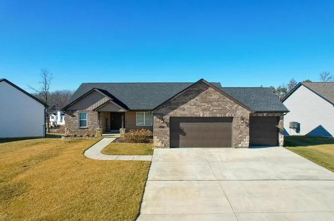 219 Auburn Ridge Dr. Troy, MO 63379 - MLS 24003918 for Sale