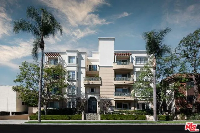 11921 Dorothy 303, Los Angeles CA 90049 for Sale