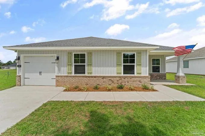 8441 Calvert St, Pensacola, FL 32514 - MLS 639295 for Sale