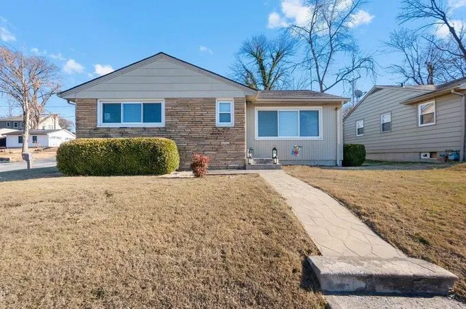 860 Poppy Ln, Cape Girardeau, MO 63701 - MLS 24006748 for Sale