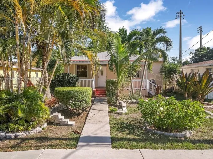 5834 SW 66th St, South Miami, FL 33143 - MLS A11490242 for Sale