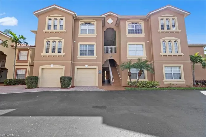 15630 Ocean Walk Circle, Unit 214, Fort Myers, FL 33908 for Rent