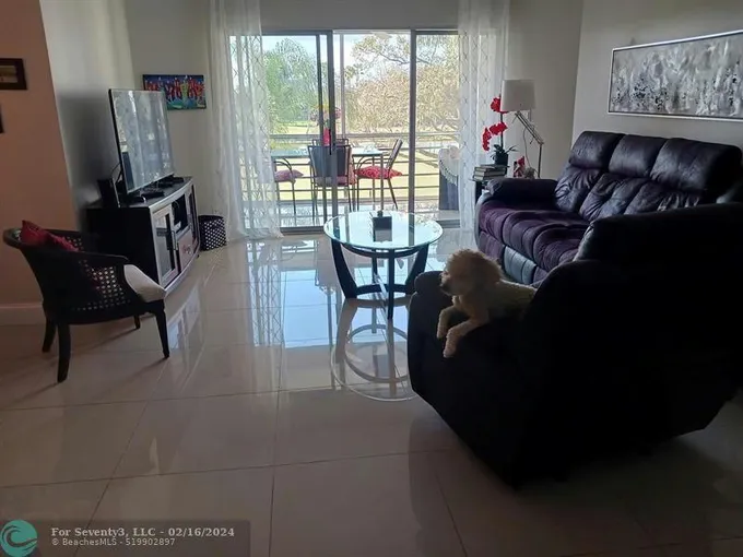 3959 VIA POINCIANA APT 303, Lake Worth, FL 33467 Condo/Townhouse For Sale  MLS# F10422189