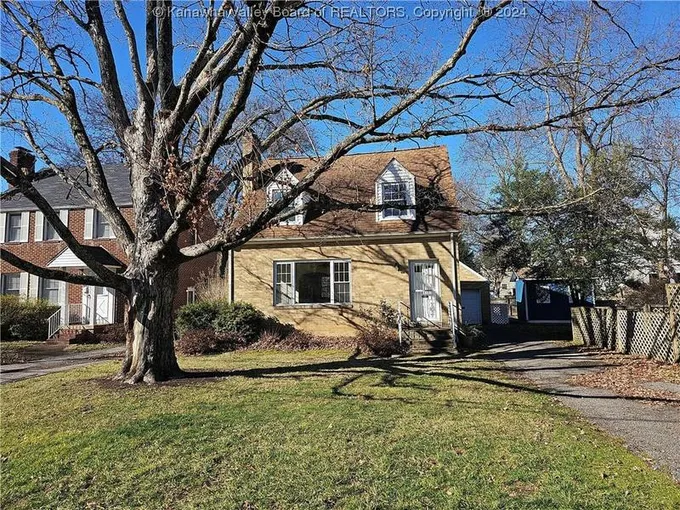 305 22ND ST SE, Charleston, WV 25304 Single Family Residence For Sale  MLS# 270509