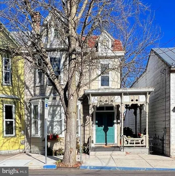 141 W POMFRET STREET, CARLISLE, PA 17013  624118337 for Sale