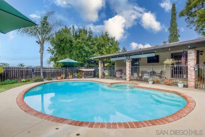 9262 Single Oak Drive, Lakeside, CA 92040 for Sale