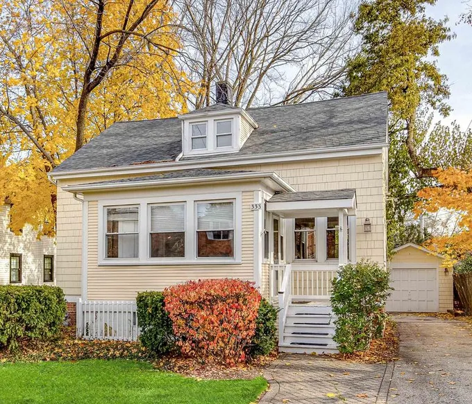 333 East Wisconsin Avenue, Lake Forest, IL 60045 for Sale