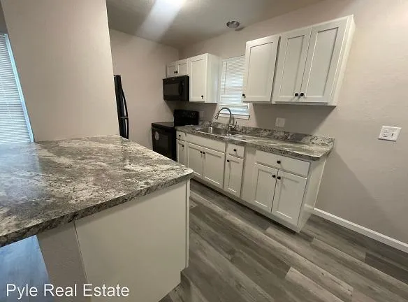1861 Garden Ridge Dr - Toledo, OH 43614 - Home For Rent