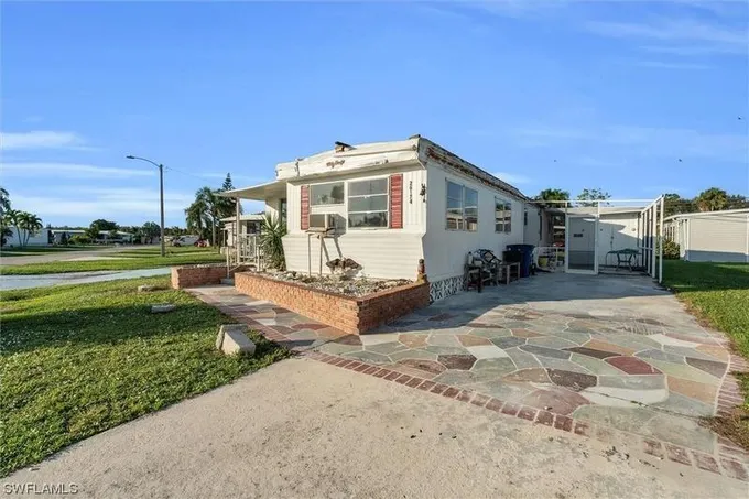 Bonita Springs, Lee County, FL House for sale Property ID: 418024474