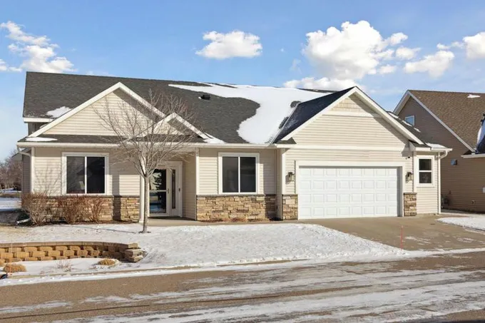 11167 CLUB WEST CIR, Blaine, MN 55449 Townhouse For Sale  MLS# 6478365