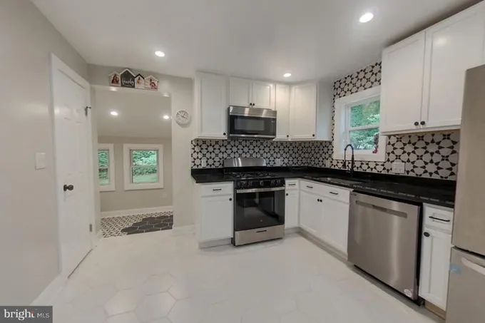 Oxon Hill, Prince Georges County, MD House for sale Property ID: 416722043